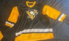 1983 CCM Pittsburgh Penguins Jersey Penguin logo XL READ DESCRIPTION 
