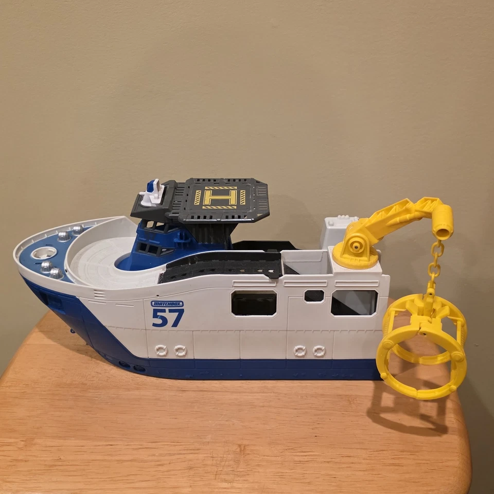 Matchbox MISSION MARINE RESCUE SHARK SHIP and MBX OCEAN RESCUE BOAT Lot - Image 2 of 4