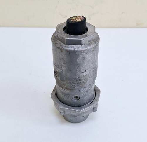 Cooper Crouse-Hinds APJ3485 Circuit Breaking Plug - Picture 5 of 8