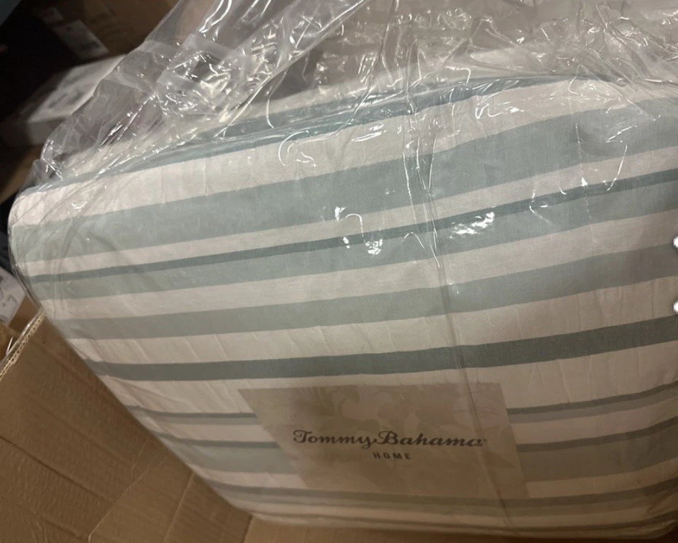 Tommy Bahama 3-Pcs Comforter Set Reversible Seersucker Cotton King Blue Striped - Image 4 of 4