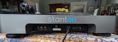 Stanton T.52 Turntable - for Parts. Powers On Turns But Missing Belt. As-Is