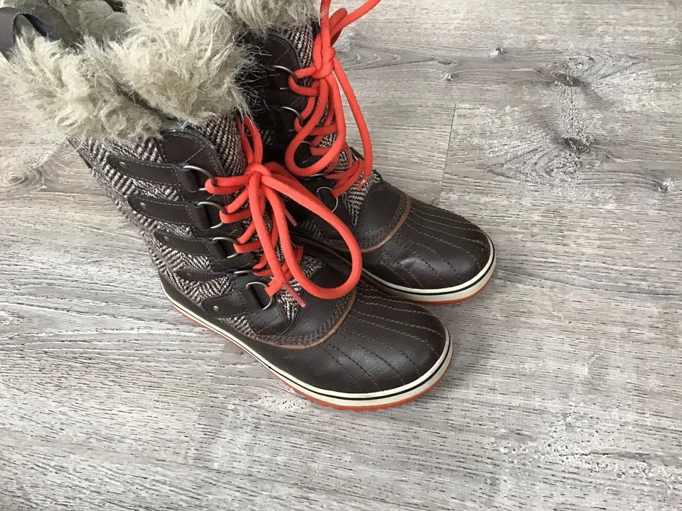 Botas de invierno Sorel Tofino para mujer talla 8 EE. UU. piel sintética altas espiga NL2190-231 Foto 2 de 4