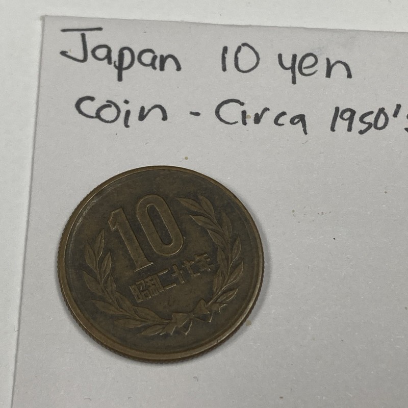 10 Yen Japanese Bronze Coin Showa Reeded Edge 1951  -1958