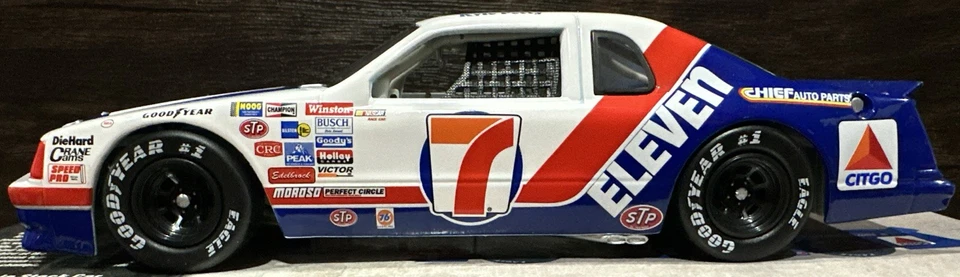 1985 Kyle Petty 7 Eleven 历史系列福特 1/24 Action NASCAR 压铸 — 第 2/4 张图片
