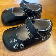 Infant Girls 5 SEE KAI RUN Black Patent DRESS SHOES gently pre-owned NO Defects
