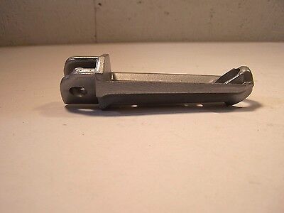 KAWASAKI ZX600 ZX900 NINJA FRONT RIGHT STEP FOOT PEG NEW KAWASAKI ZX600 ZX900 NINJA FRONT RIGHT STEP FOOT PEG NEW