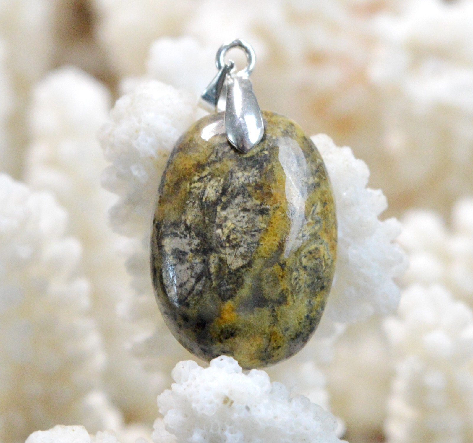 Pendentif grenat spessartine orange de 20 carats, collier pierre naturelle d'Italie