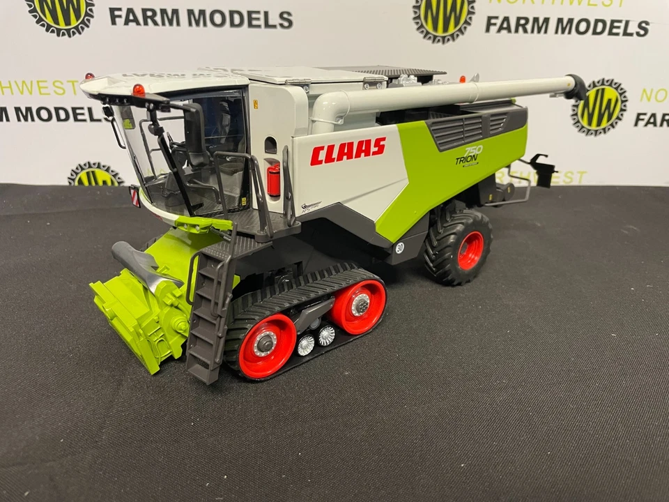 WIKING 1:32 SCALE CLAAS TRION 750 TERRA TRAC WITH CONVIO 1080 HEADER - Image 2 of 4