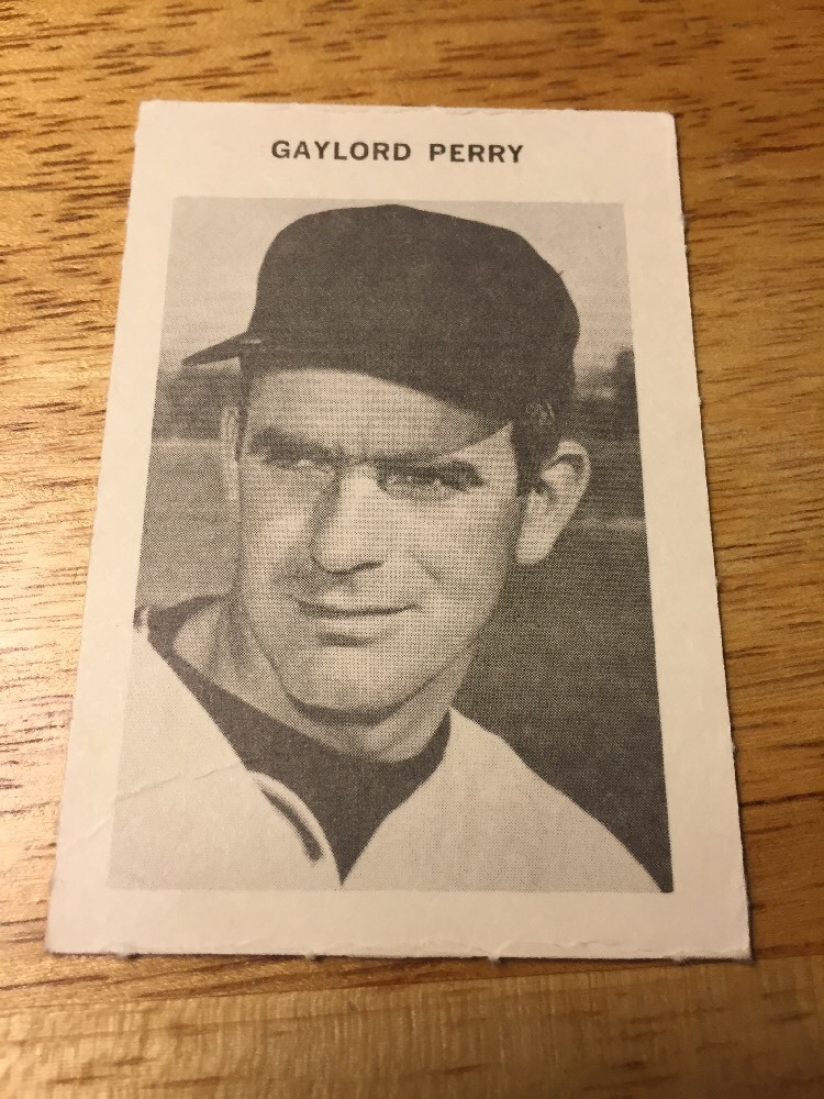 Gaylord Perry Giants HOF Vintage 1969 Milton Bradley Baseball Game Card gaylord-perry-giants-hof-vintage-1969-milton-bradley-baseball-game-card