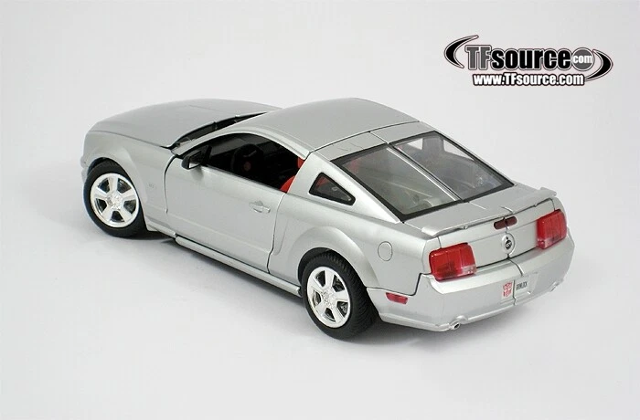 Takaratomy Transformers Binaltech BT-10 Grimlock Feat. Ford Mustang GT - Image 4 of 4