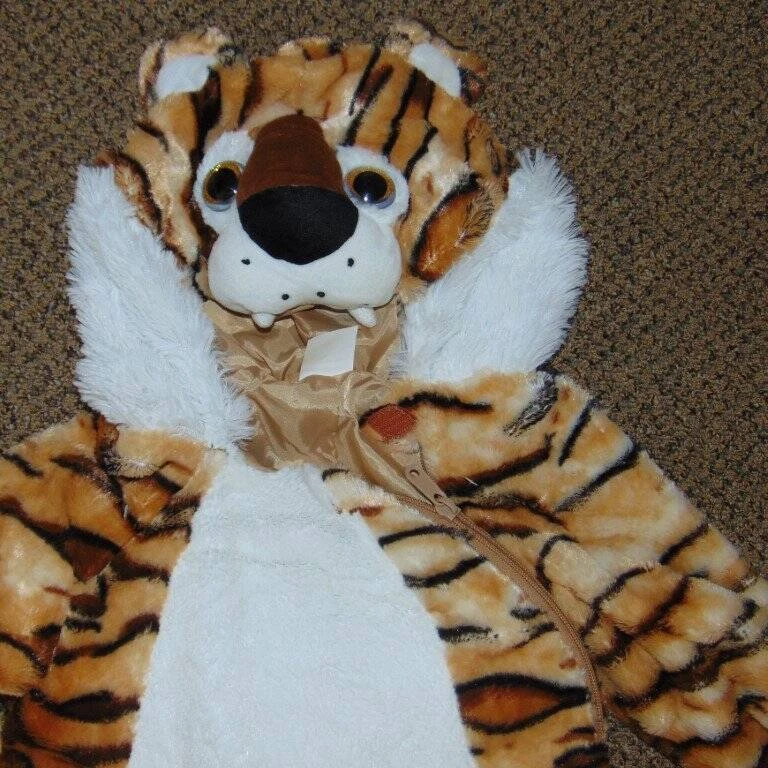 Fantasia de Halloween infantil tigre 12/18 meses marrom 1 peça macacão de pelúcia com capuz - Imagem 3 de 4