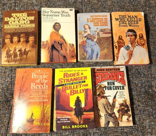 Vintage Paperback Westerns- Lot of 7, Very Good Condition - Picture 1 of 9
