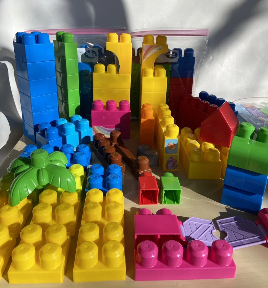 MEGA BLOCKS 163 Building STEM Some Dora The Explorer Pieces & Dora Playset Box - Image 4 of 4