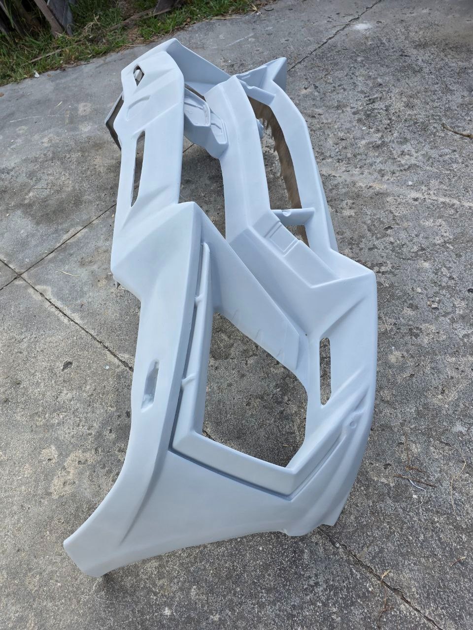 Fiberglass Front Bumper Fits Lamborghini Urus 2018-2022