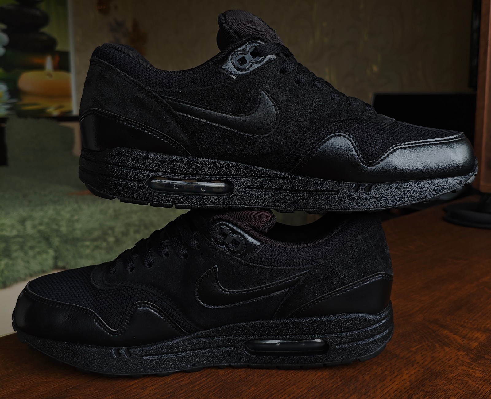 Size 10 - Nike Air Max 1 Essential Triple Black Mens Suede Trainers UK 9 CM 28 thumbnail 2