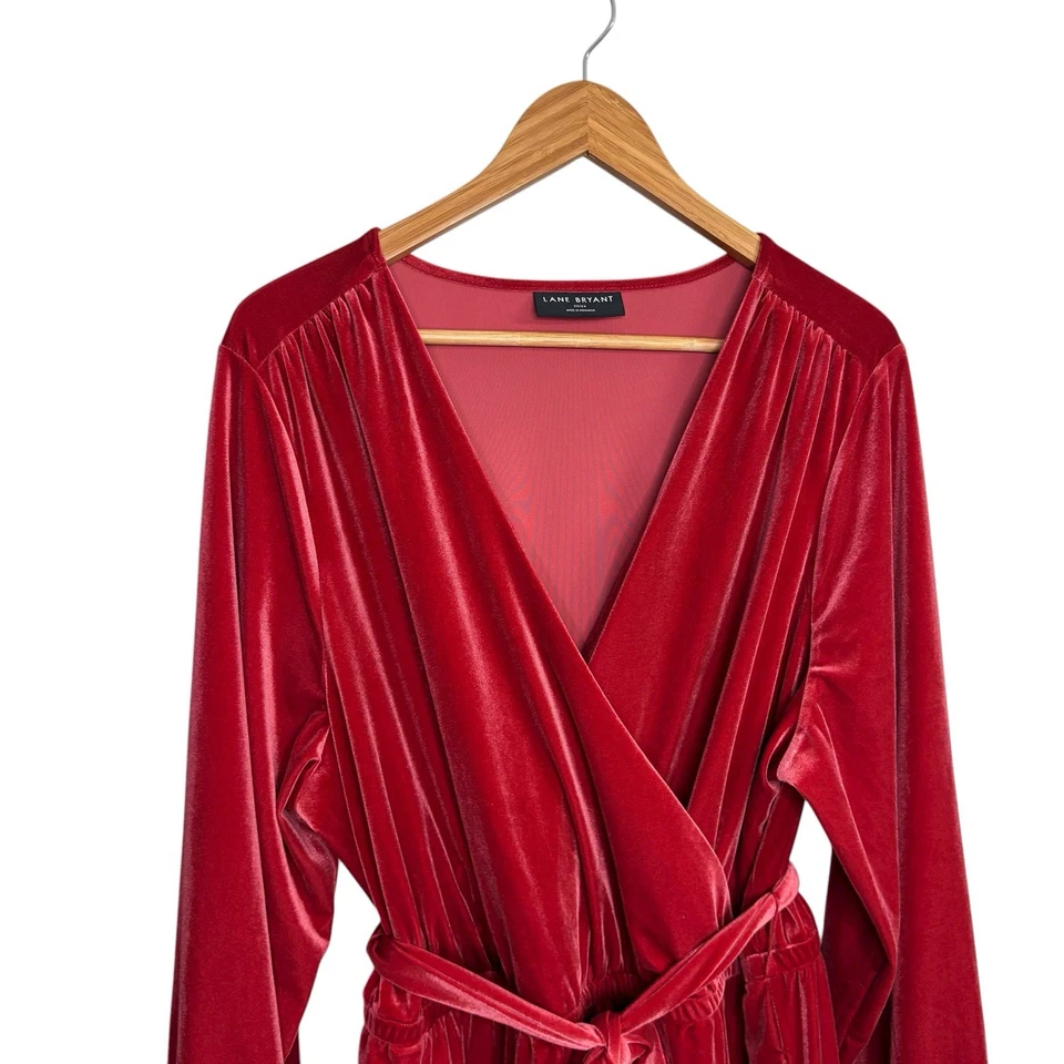 Vestido para mujer Lane Bryant 22/24 rojo terciopelo manga larga envolvente maxi vacaciones cóctel Foto 2 de 4