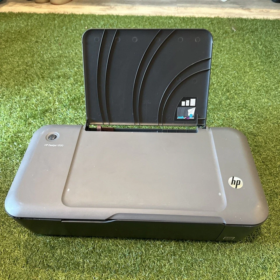 HP Deskjet 1000 J110a Standard Color Inkjet Printer PARTS ONLY INK LEAK w/ Box - Image 3 of 4