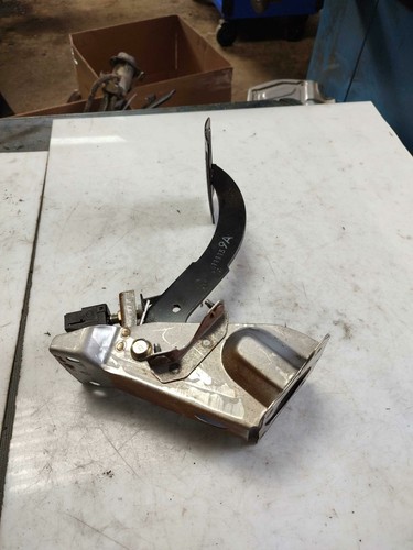 1998 - 2002 Subaru Forester Brake Pedal Assembly w/ Bracket OEM - Picture 3 of 3