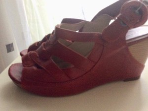 clarks red wedge sandals