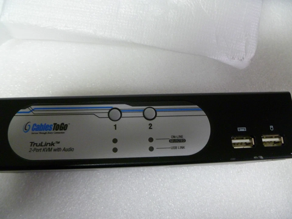 CABLESTOGO TRULINK 2-PORT DVI AND USB KVM W/AUDIO MODEL:52047 - Image 2 of 4