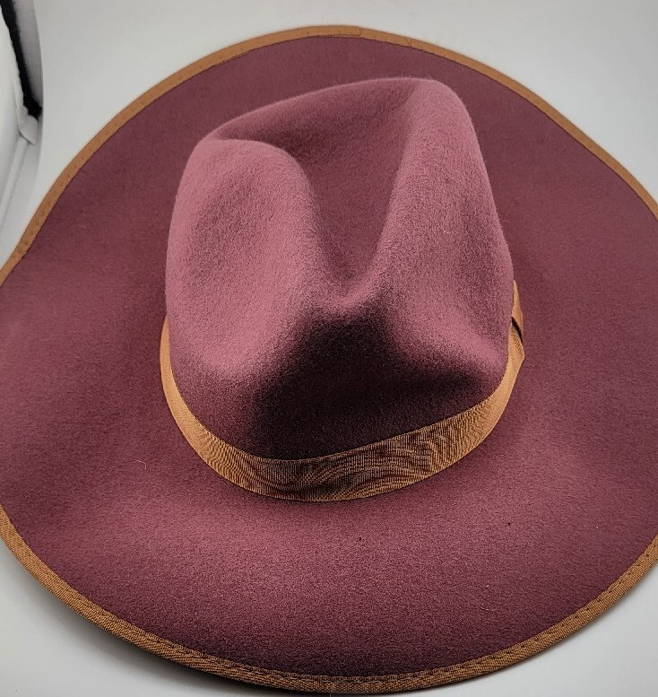 Wide Brim FEDORA Hat w/  BAND ACCESSORY Off White Beige Luxury Western Wide Brim Metal Stud Band  main image 3