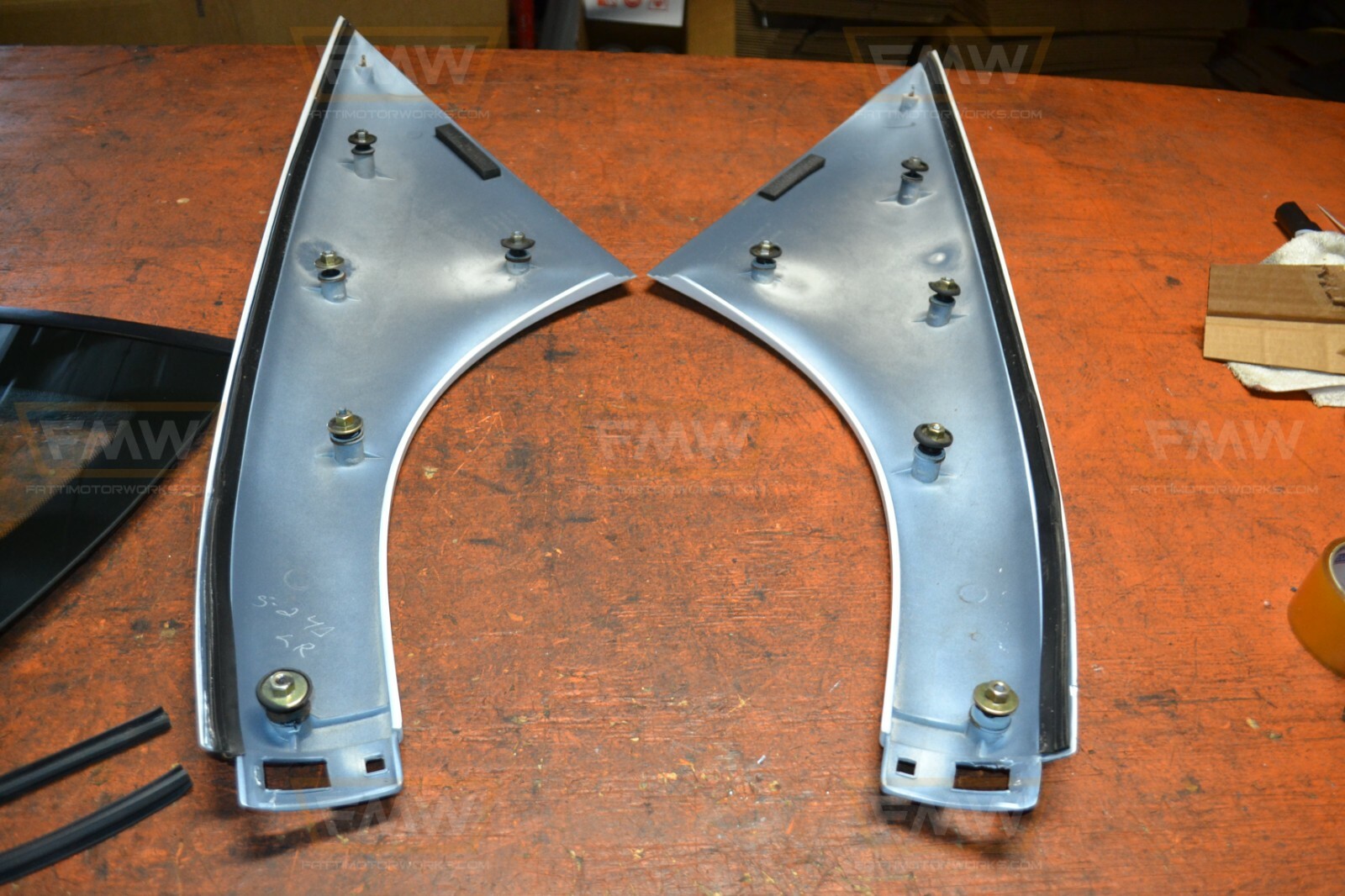 03 Mustang SVT Cobra Rear B pillar Quarter Panel Cover Glass Coupe 99