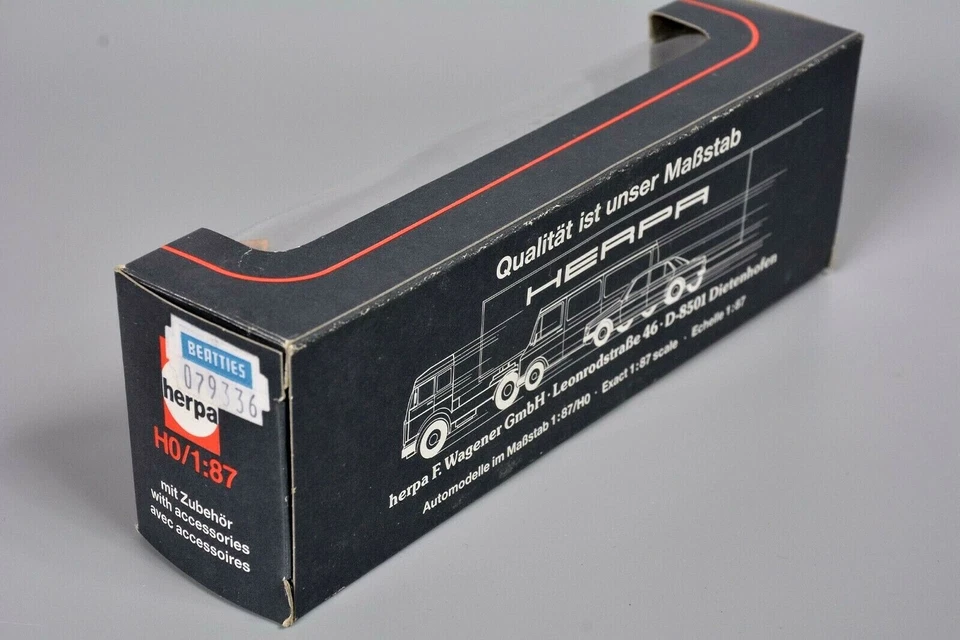 Autocar de plástico Herpa Lebeller 1/87, verde/blanco, en caja Foto 3 de 3