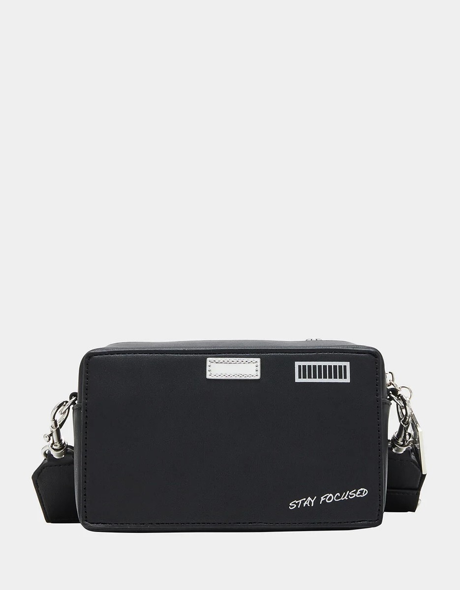 ベッツィジョンソン　ポシェット Amazon.com: Betsey Johnson 8.5 Inch Zipper Cosmetic Pouch