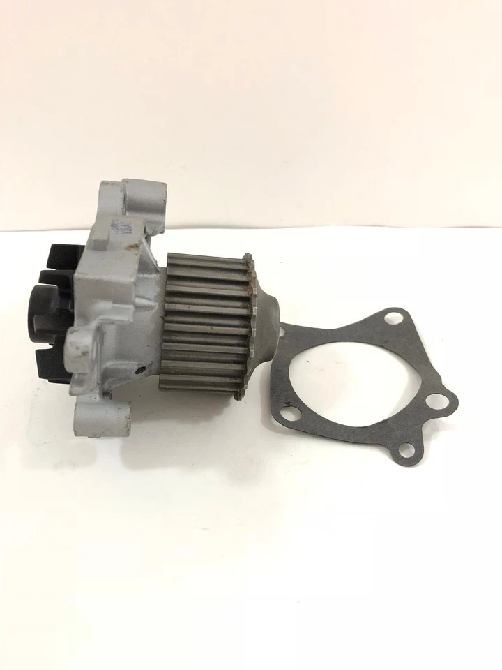 Cardone Industries 57-1532 Remanufactured Water Pump - Image 2 of 4