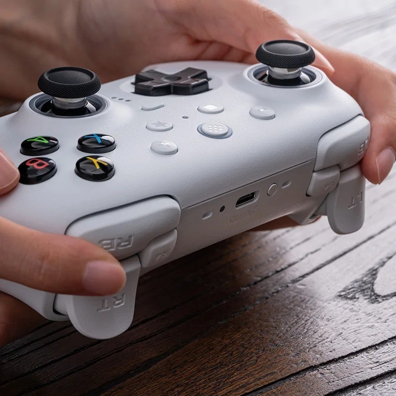 Manette sans fil 8BitDo Ultimate 2 pour jouer confortablement sur PC et Android