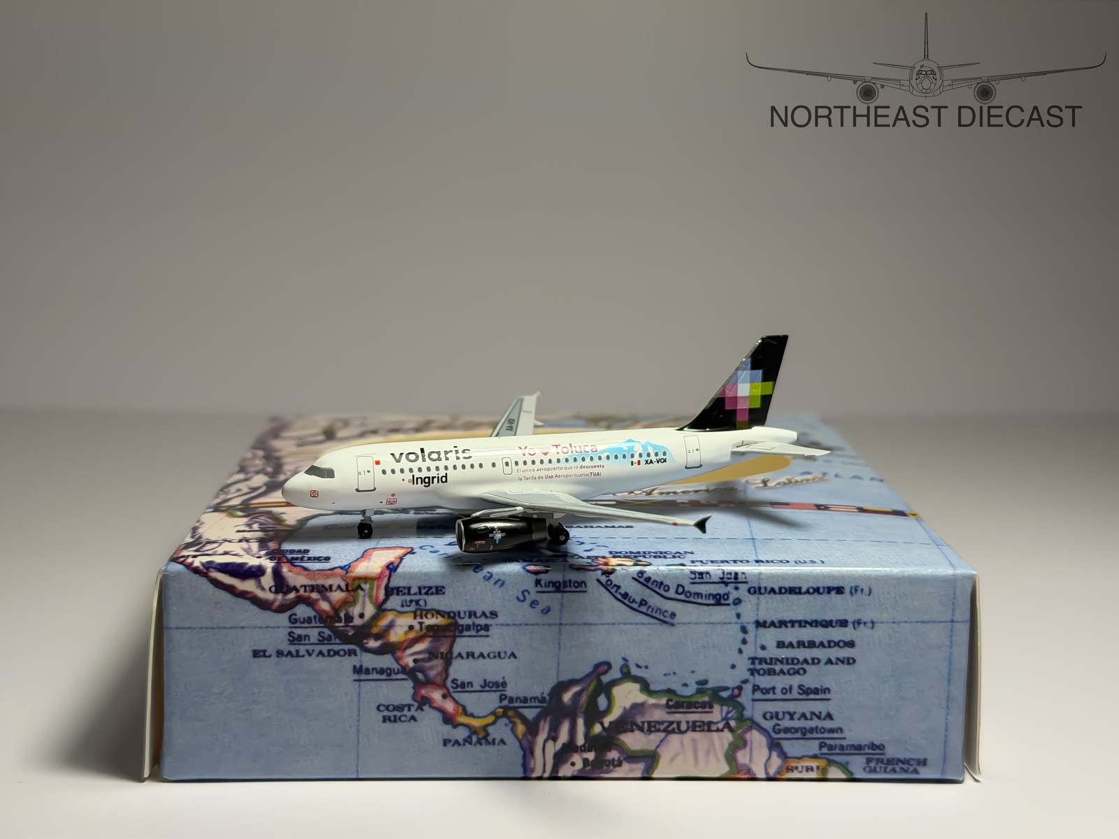 Volaris Airbus A319 1:400 Aeroclassics XA-VOI (AC411251)