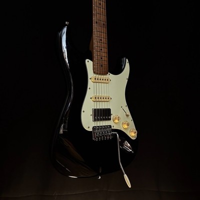 Bacchus Universe Series BST-2-RSM/M Used Hardwood Body Black w/Soft Case