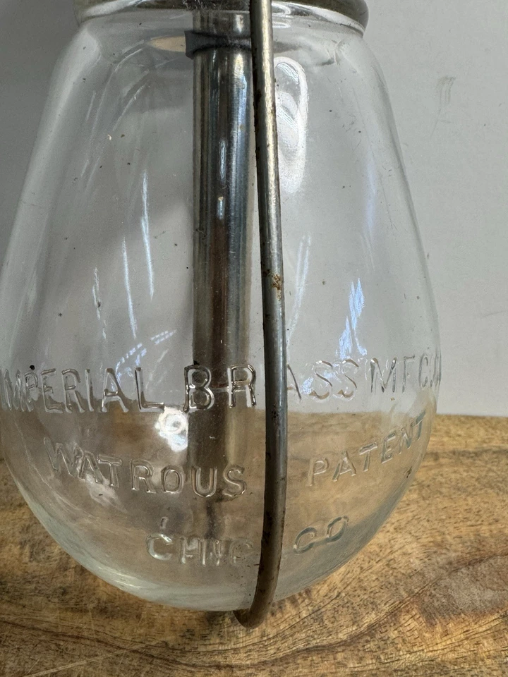 Dispensador de jabón antiguo Imperial Brass Mfg Co vidrio plateado montaje debajo de la encimera Foto 4 de 4