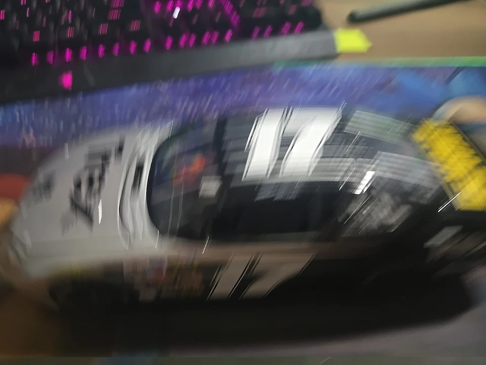 Kit modelo fundido a presión Matt Kenseth DEWALT #17 Motorworks NASCAR 2005 escala 1:24 Foto 2 de 4