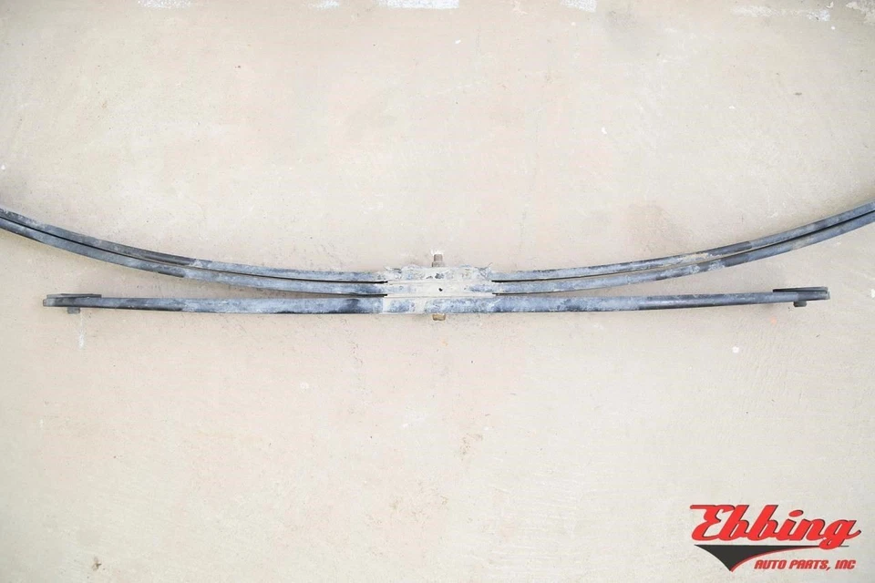 Rear Leaf Spring Assembly 3 Leaf Fits 14-19 Chevy Silverado 1500 Pickup 700086 Foto 2 de 4