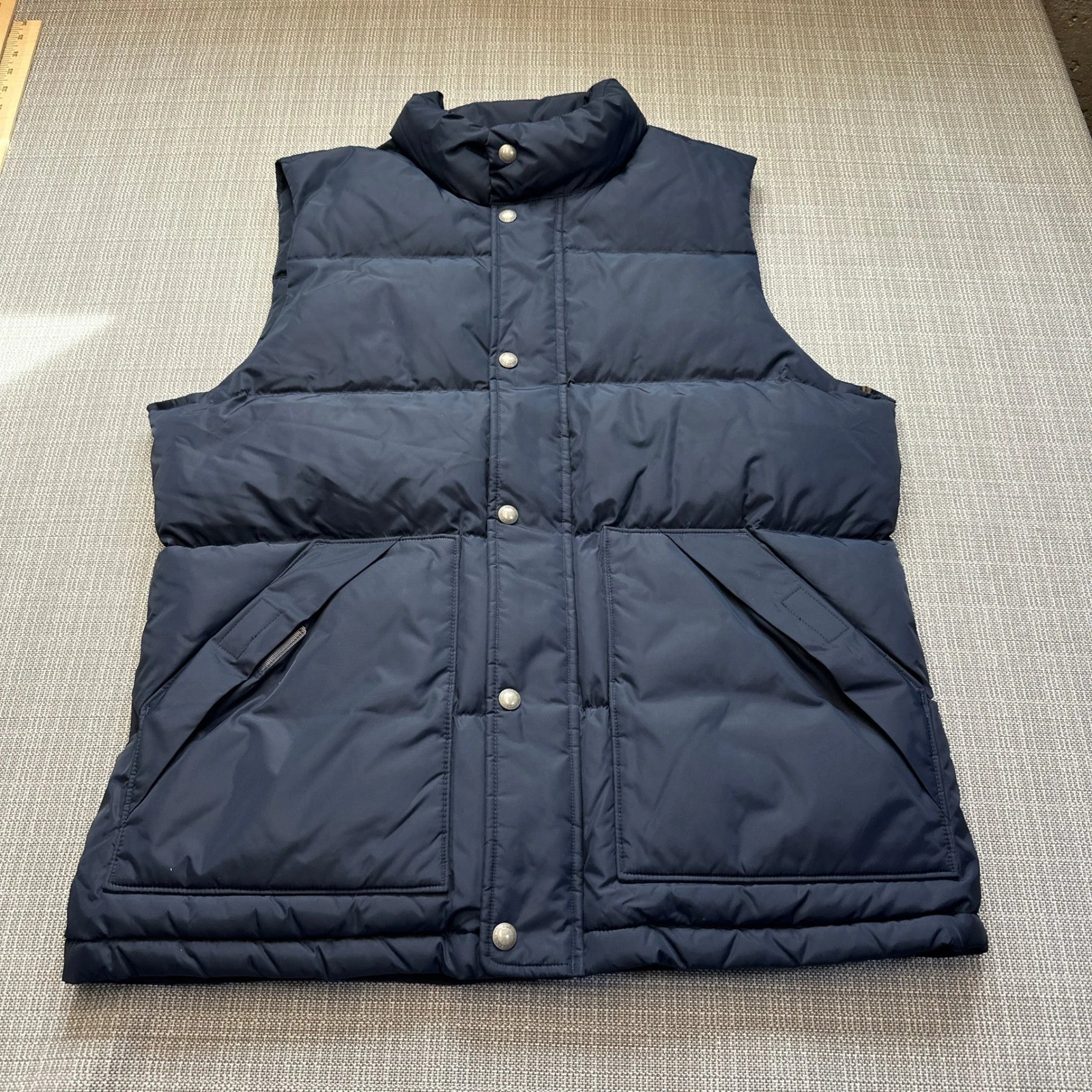 Lands End Navy Down Puffer Vest Mens Medium Outdoor Preppy Outdoor Hiking