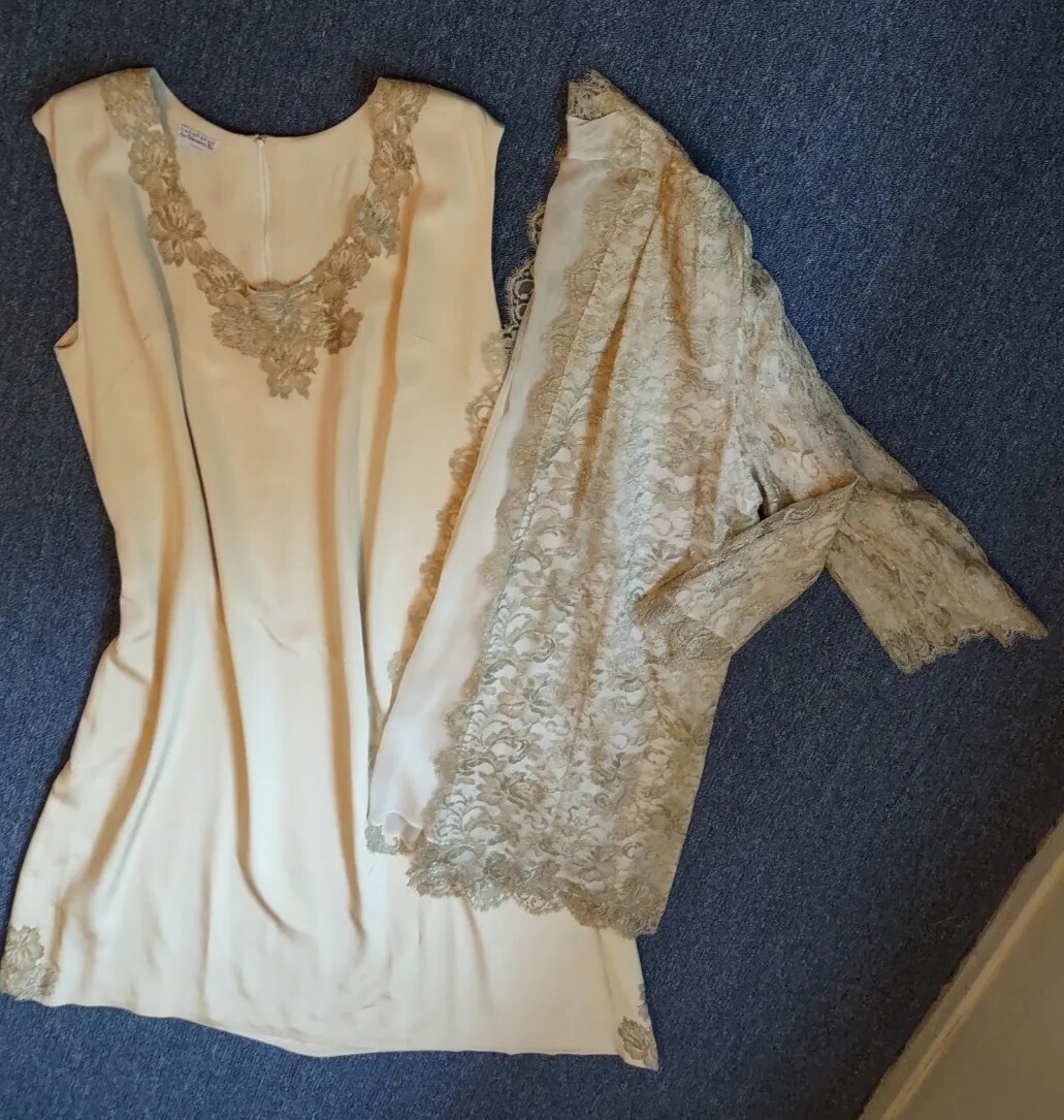 Picture 6 of 24