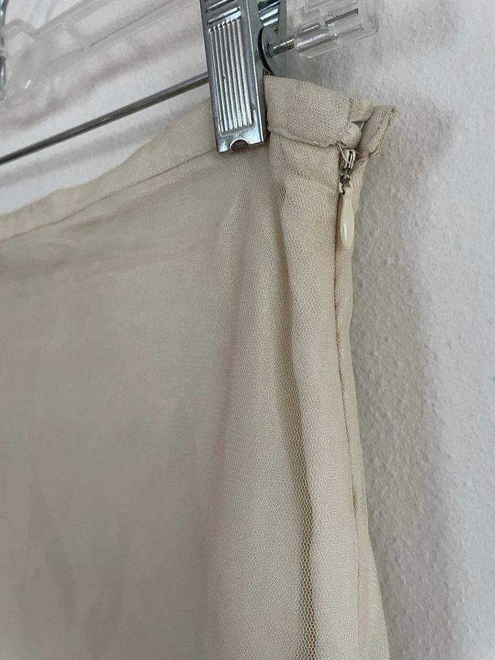 Saia Marciano prata creme zíper lateral joias coquetel férias saia midi tamanho XS - Imagem 4 de 4