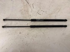 Verin de hayon / de capot Infiniti Q30