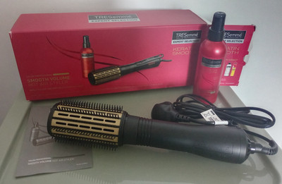 TRESemme Smooth Volume Heißluftstyler - 700W - 50mm Turmalin-Keramikfass