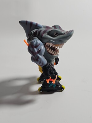 VINTAGE 1994 MATTEL STREET SHARKS BLADES ACTION FIGURE STREEX