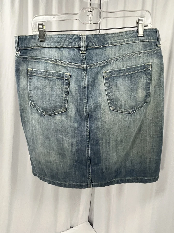 BCBGirls Mujer Falda Talla 12 Lavado Ligero Denim Lápiz Falda Algodón Informal Foto 3 de 4