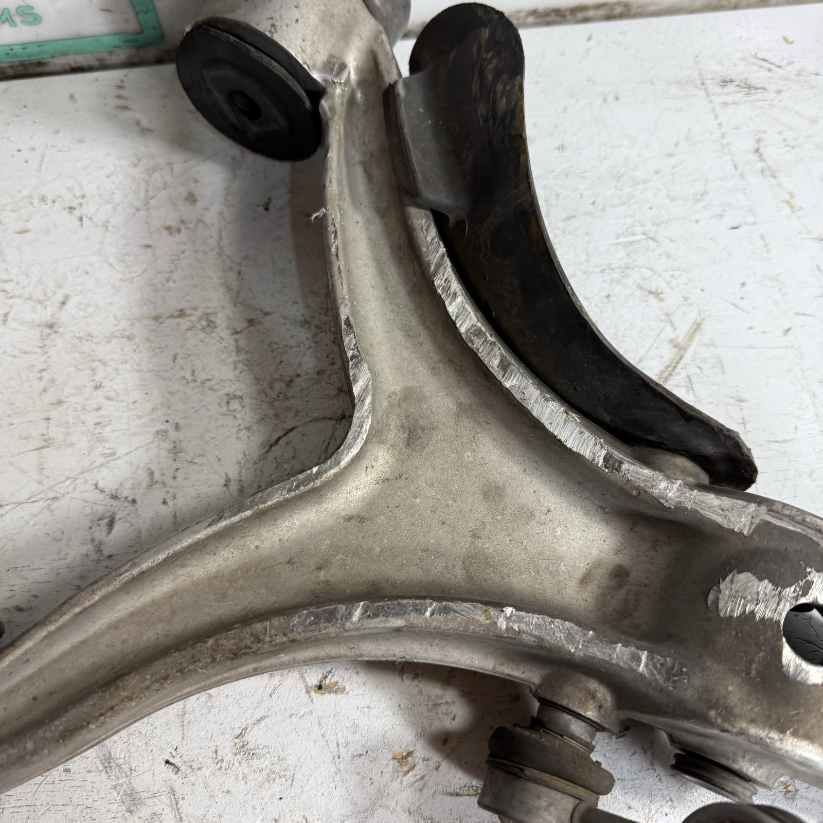03-08 Maserati Quattroporte Left Front Lower Control Arm M139