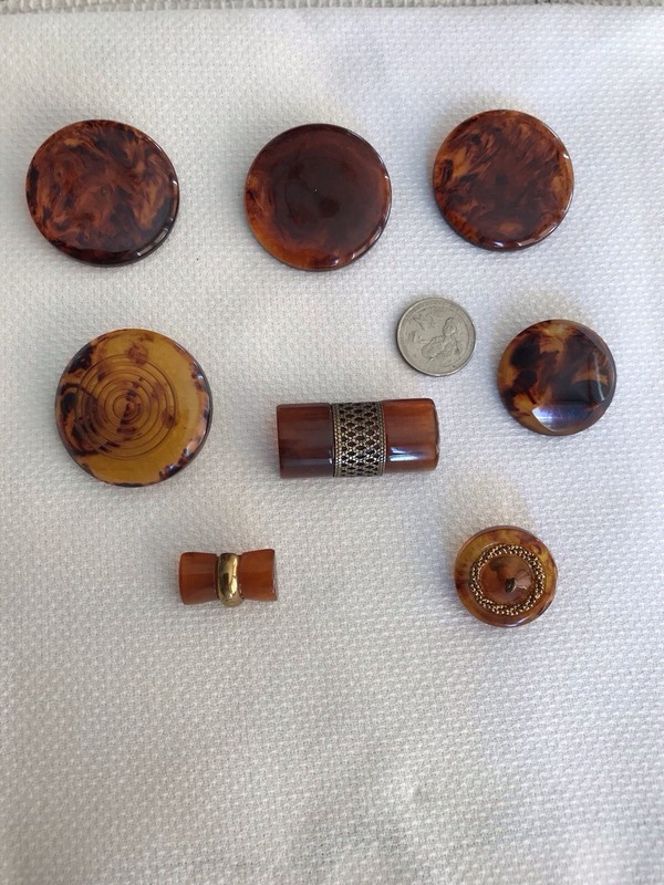 Vintage Bakelite Root Beer Buttons Lot of 8 Various Sizes