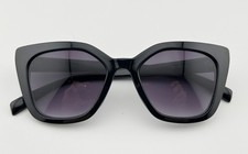 BCBG BCBGENERATION BC 1034 001 CAT EYE SUNGLASSES DESIGNER RARE - Read