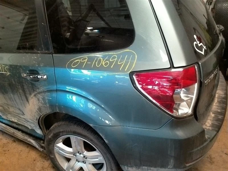 Luz trasera derecha pasajero compatible con 09-13 FORESTER 10137629 Foto 2 de 4