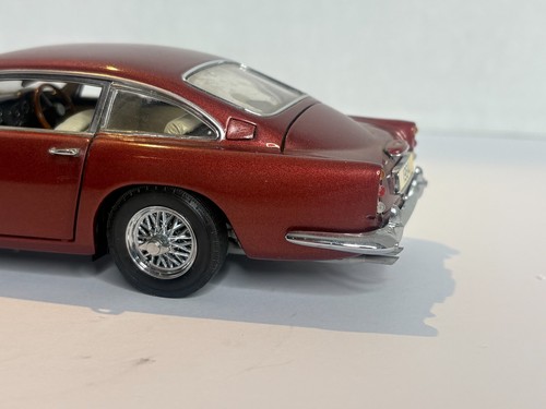 Danbury Aston Martin DB5 1/24 1964 come nuova (leggi) - Foto 11 di 14