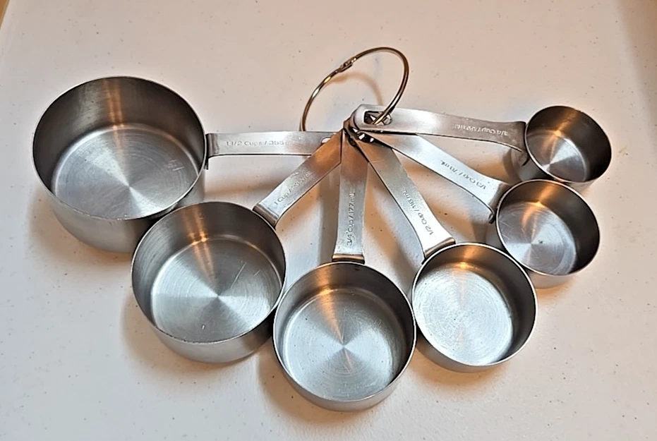 "Chicago Metallic" Six Piece Measuring Cup Set
Opens in a new window or tab