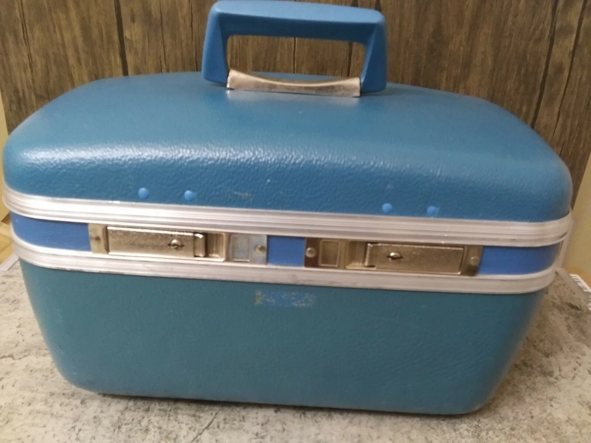 Vintage train sales case luggage