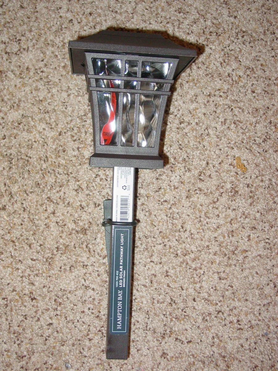 Hampton bay 2024 pathway solar lights